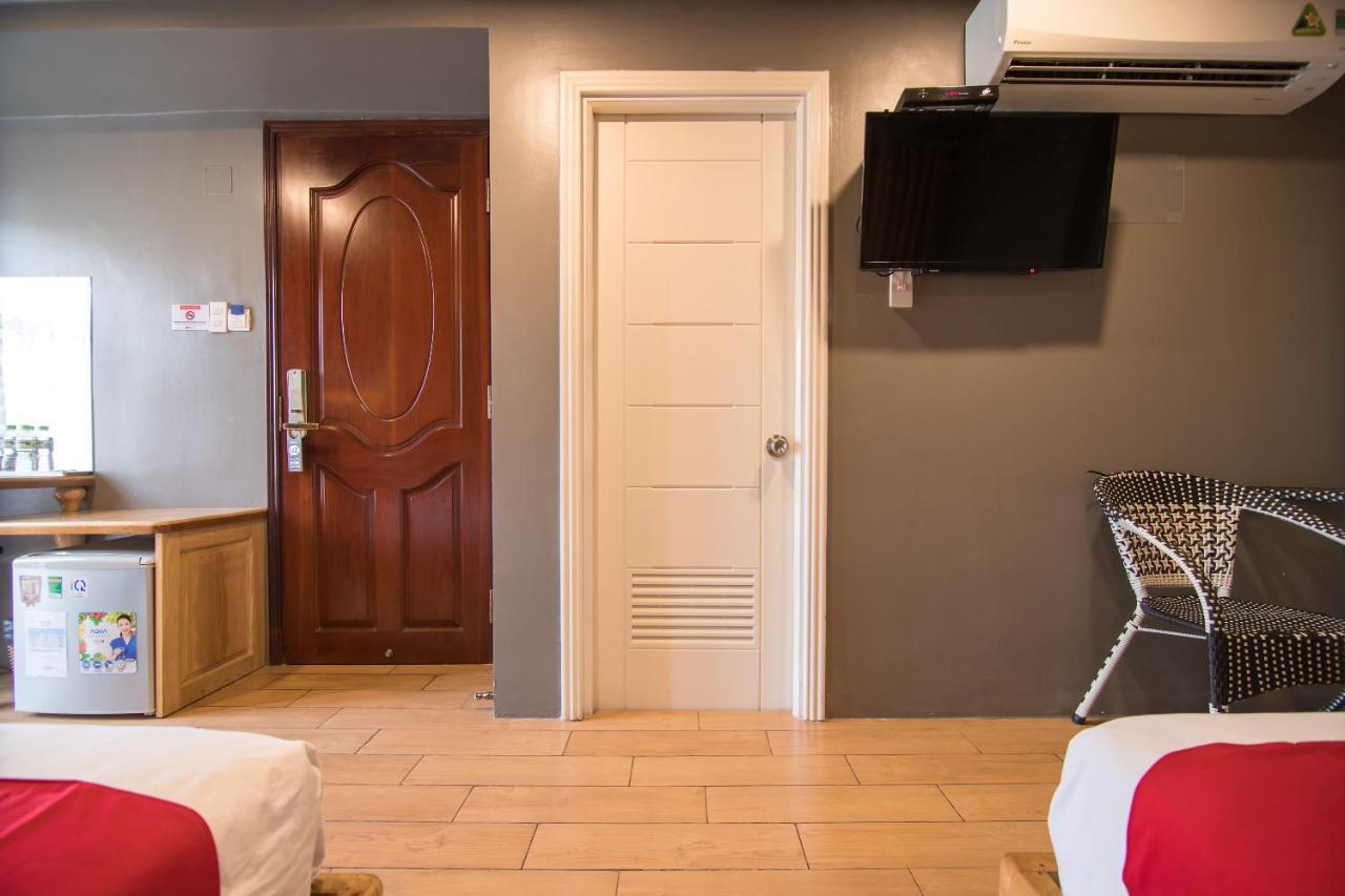 Reddoorz Plus Near Secc Ho-Chi-Minh-Stadt Exterior foto