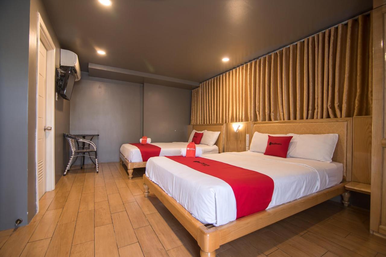Reddoorz Plus Near Secc Ho-Chi-Minh-Stadt Exterior foto