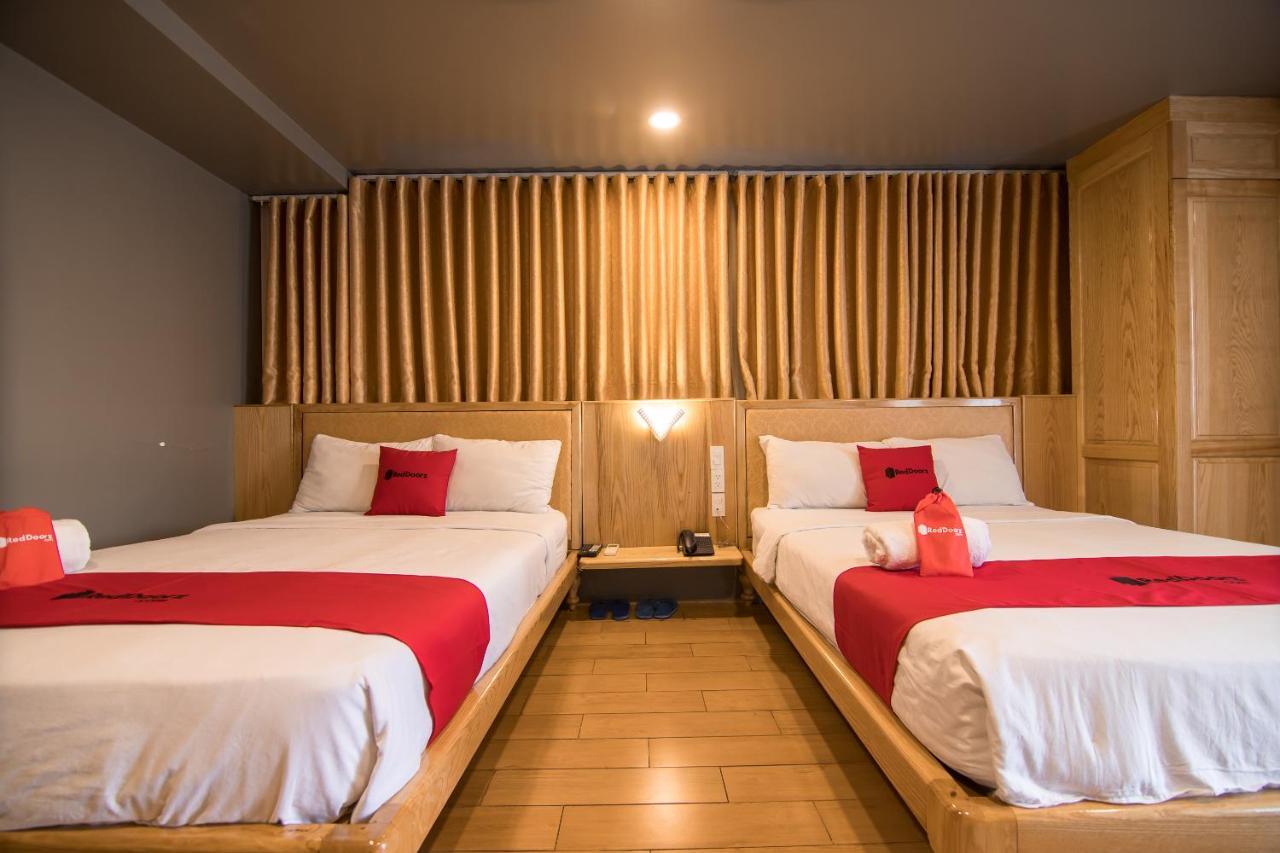 Reddoorz Plus Near Secc Ho-Chi-Minh-Stadt Exterior foto